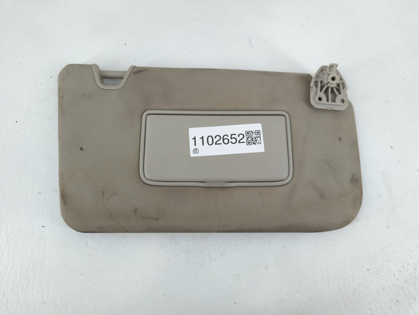 2014-2017 Nissan Rogue Sun Visor Shade Replacement Passenger Right Mirror Fits Fits 2014 2015 2016 2017 OEM Used Auto Parts 