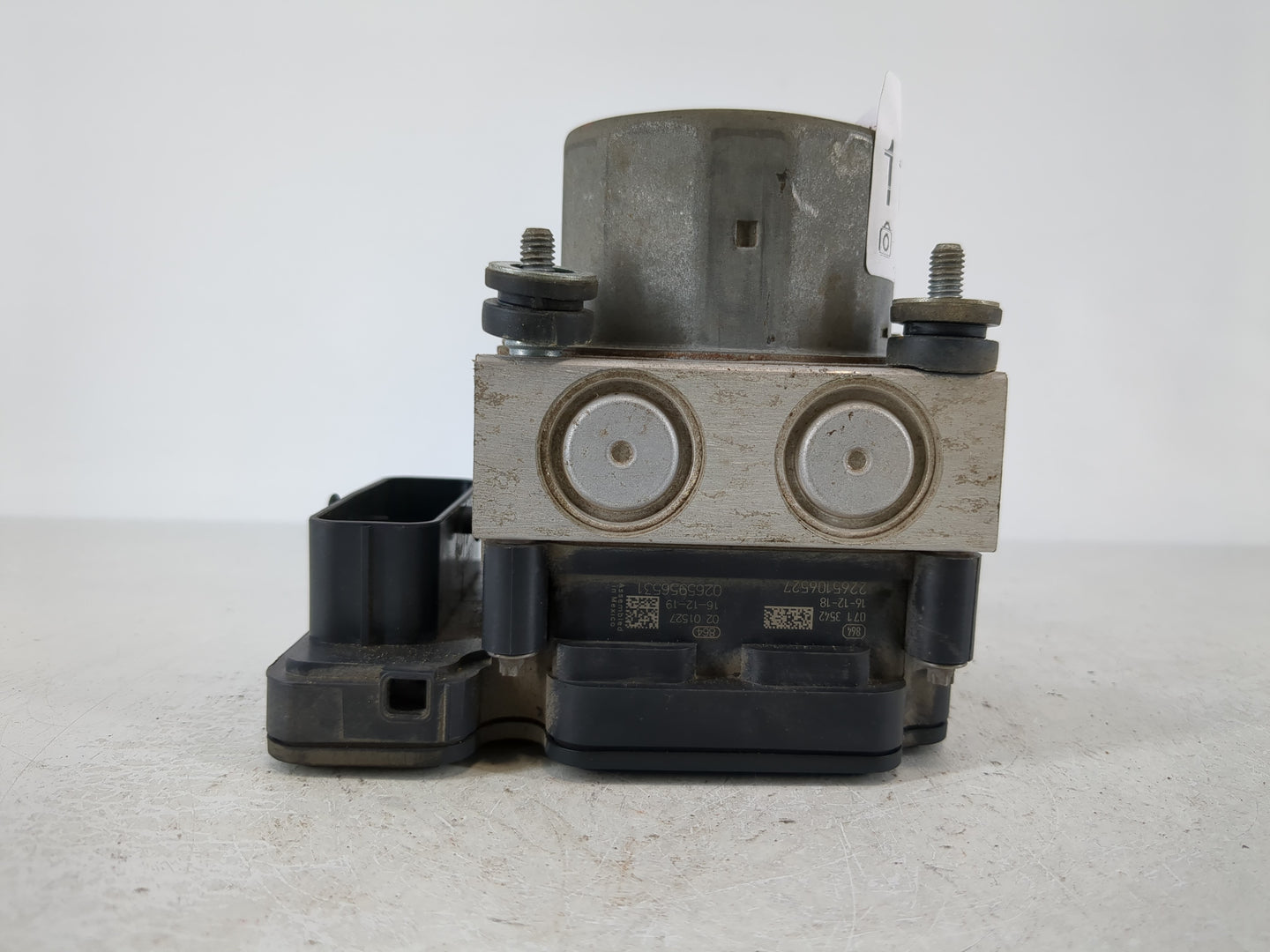 2017 Nissan Rogue ABS Pump Control Module Replacement P/N:47660 5HL2A Fits OEM Used Auto Parts - Oemusedautoparts1.com