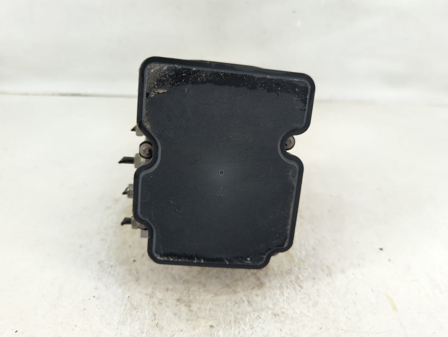 2017 Nissan Rogue ABS Pump Control Module Replacement P/N:47660 7FM5A Fits OEM Used Auto Parts - Oemusedautoparts1.com