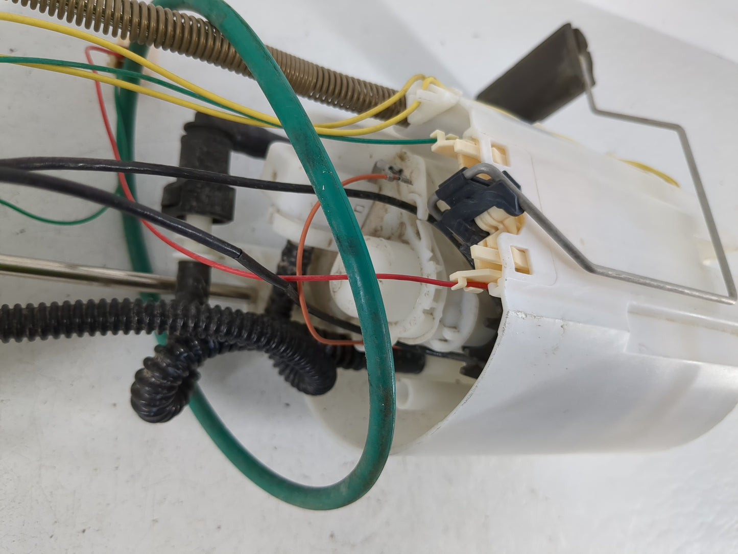 2016-2020 Nissan Rogue Electrical Gas Fuel Pump Assembly - Oemusedautoparts1.com