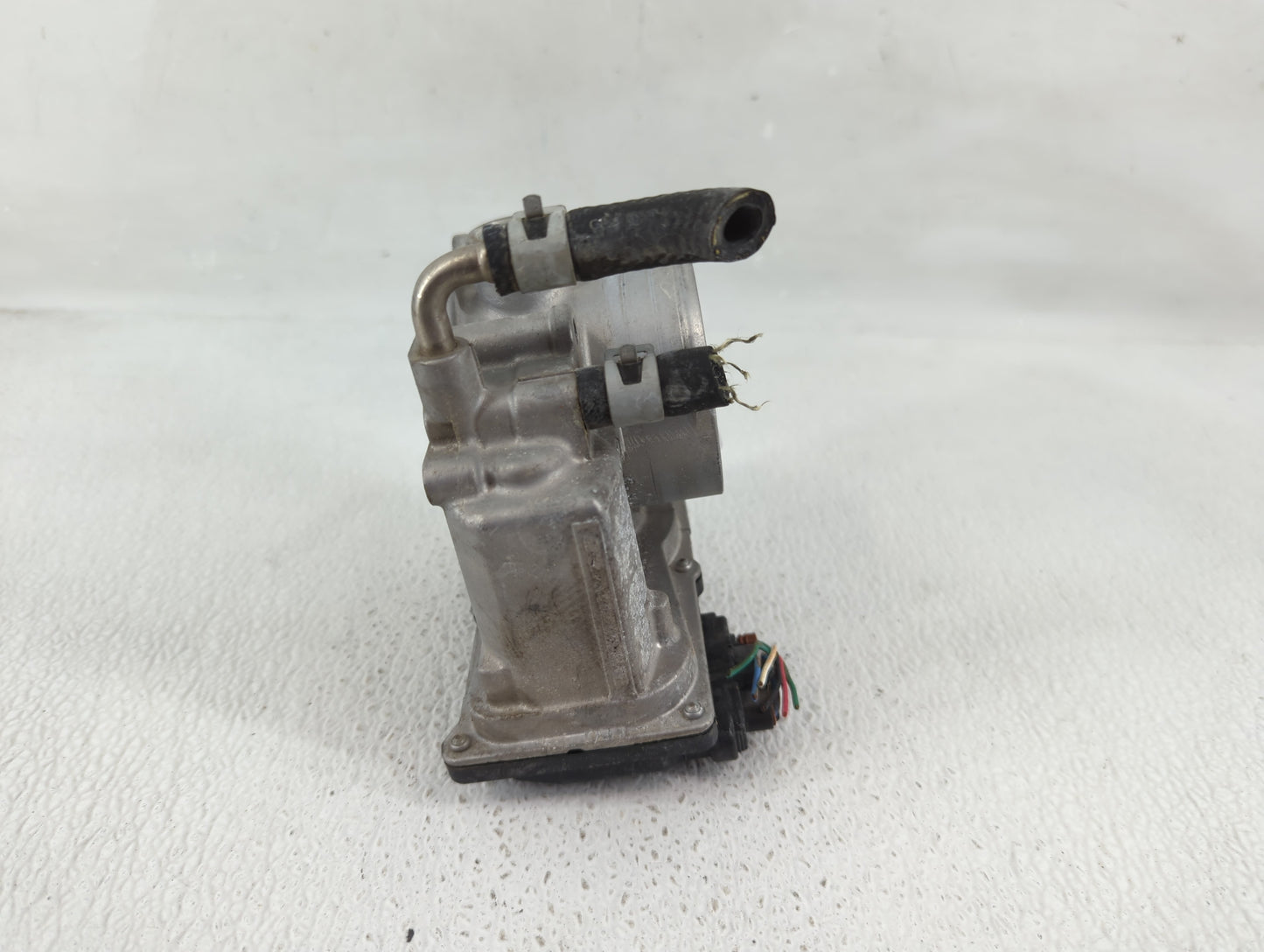 2014-2020 Nissan Rogue Throttle Body P/N:3TA60-01 A Fits Fits 2013 2014 2015 2016 2017 2018 2019 2020 OEM Used Auto Parts - 