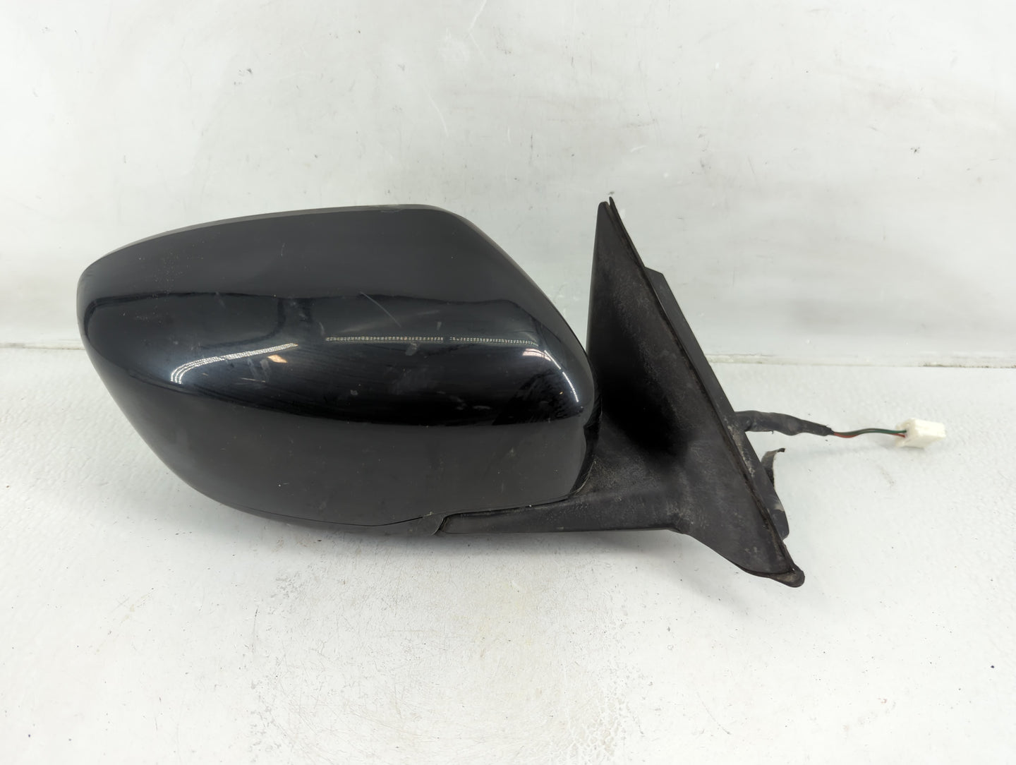2016-2020 Nissan Rogue Passenger Side View Mirror - Right Door Mirror OEM Used - Oemusedautoparts1.com