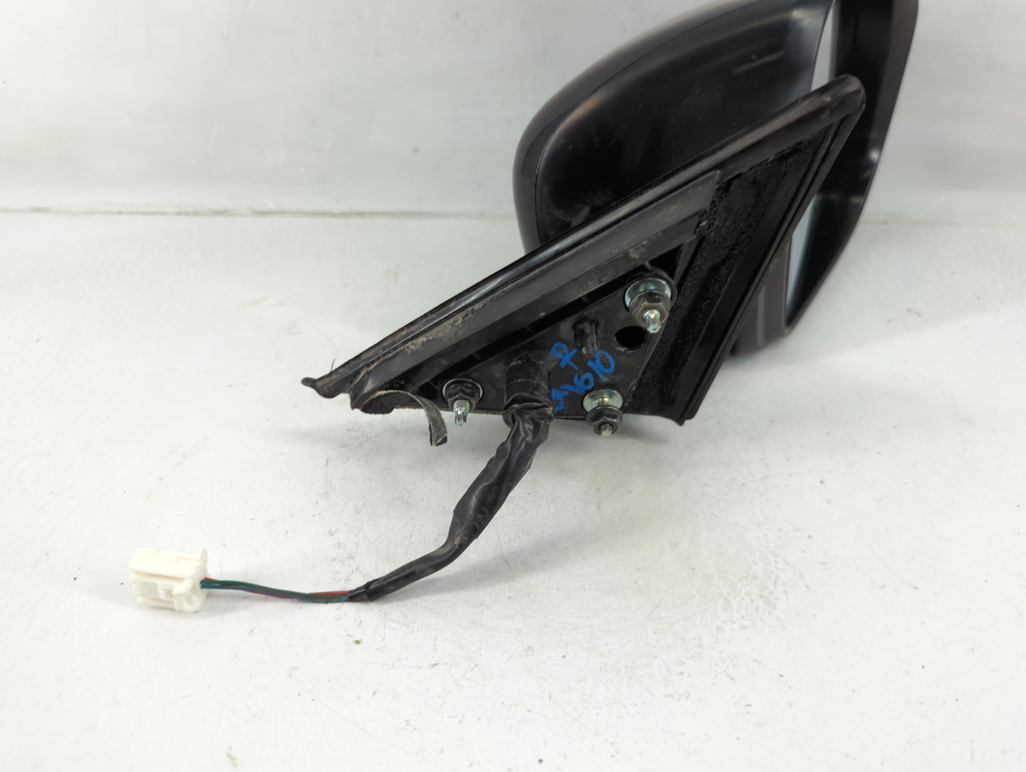 2016-2020 Nissan Rogue Passenger Side View Mirror - Right Door Mirror OEM Used - Oemusedautoparts1.com