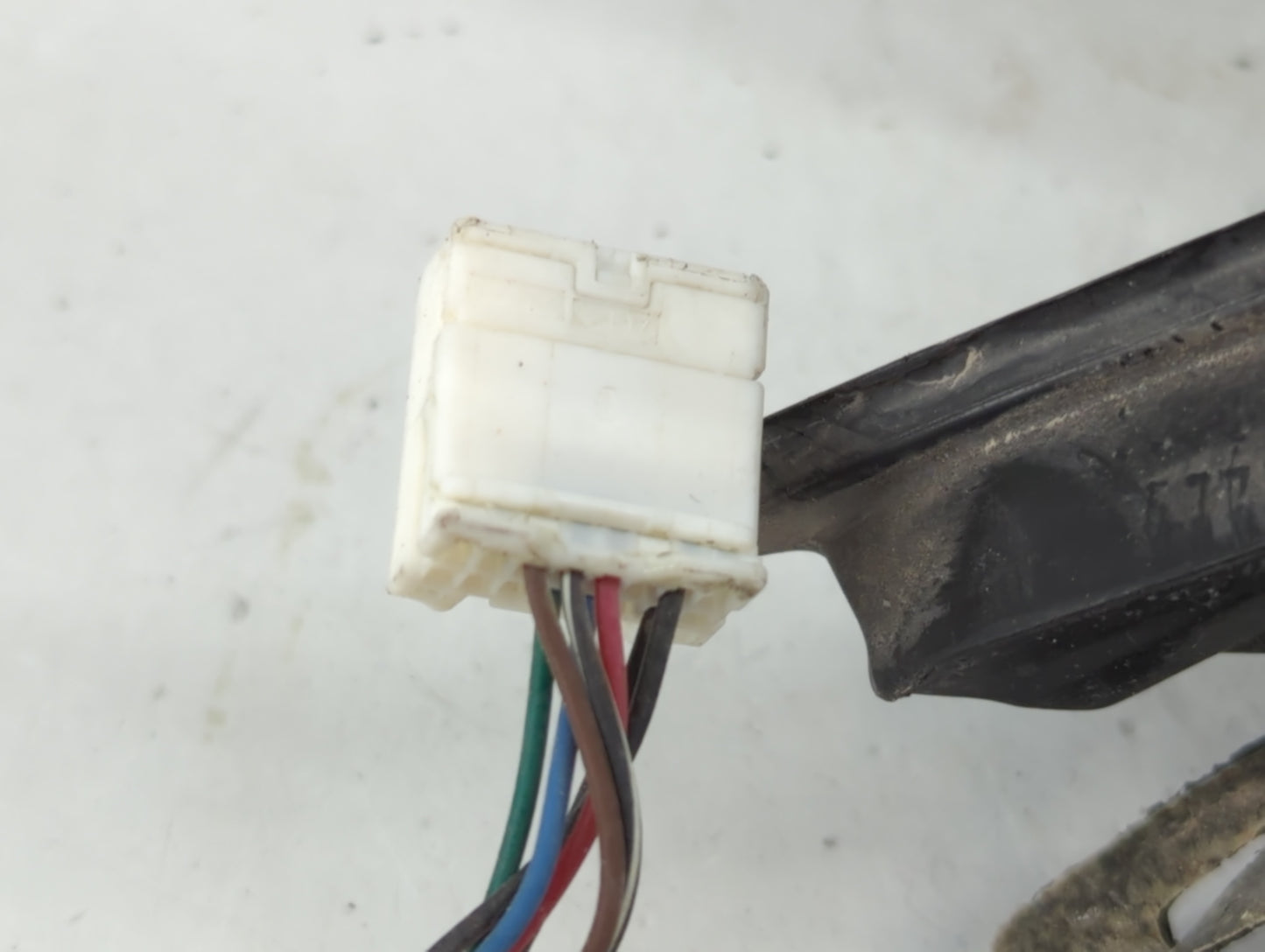 2017-2020 Nissan Rogue Passenger Side View Mirror - Right Door Mirror OEM Used - Oemusedautoparts1.com