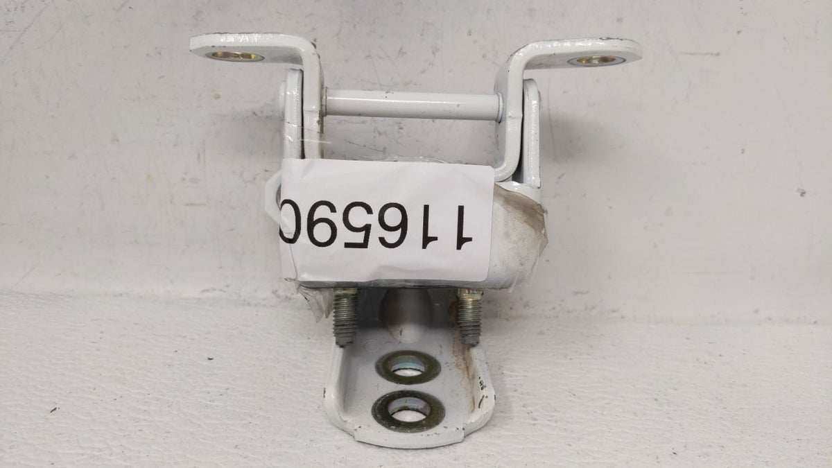 2017 Nissan Rogue Front Left Door Hinge A047742 - Oemusedautoparts1.com