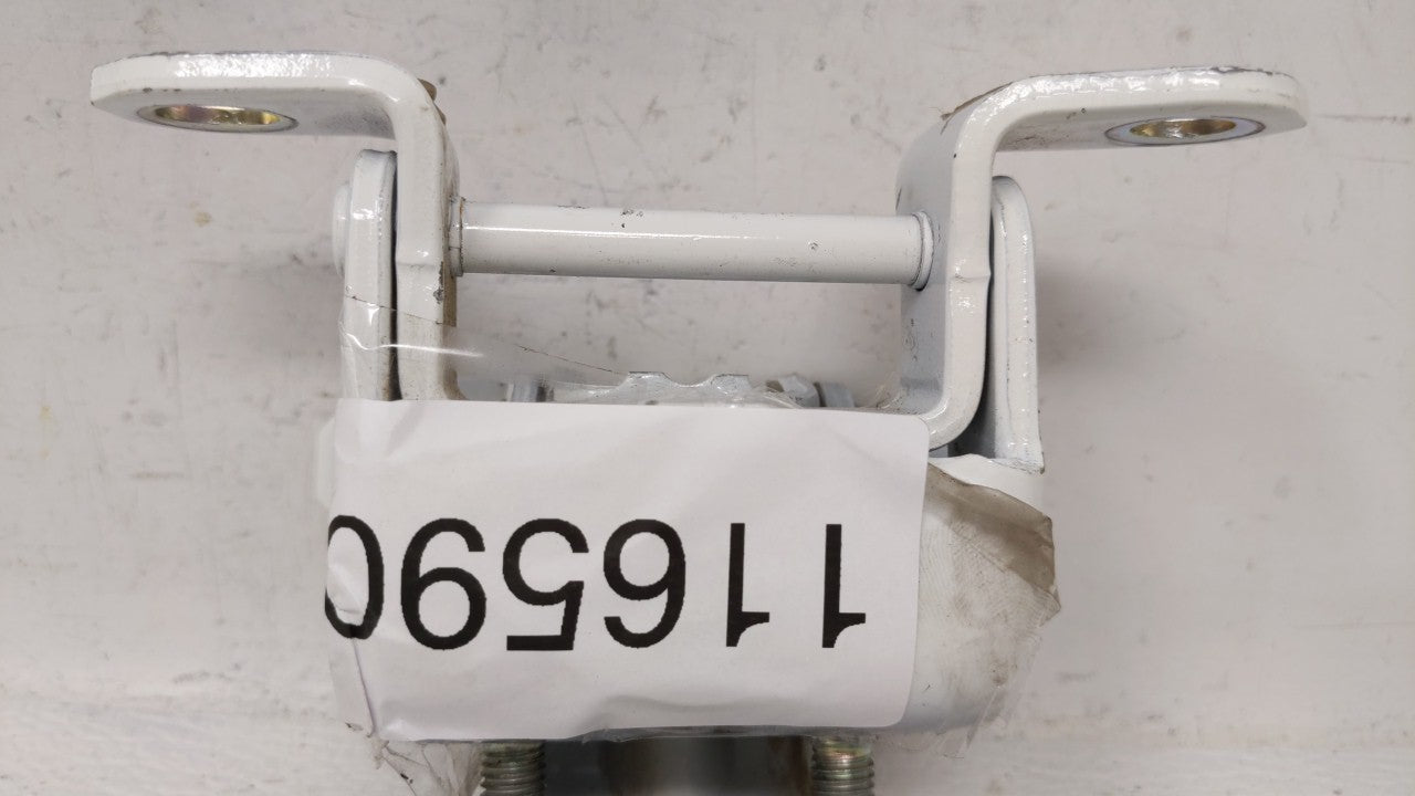 2017 Nissan Rogue Front Left Door Hinge A047742 - Oemusedautoparts1.com