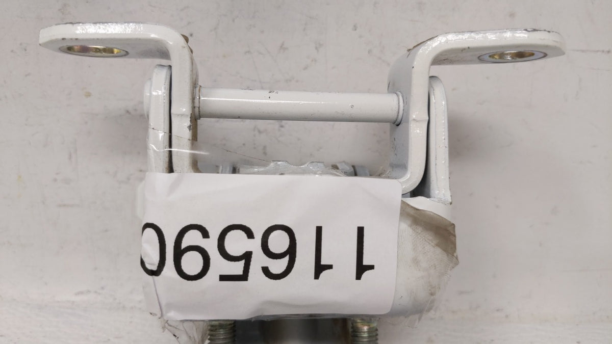 2017 Nissan Rogue Front Left Door Hinge A047742 - Oemusedautoparts1.com