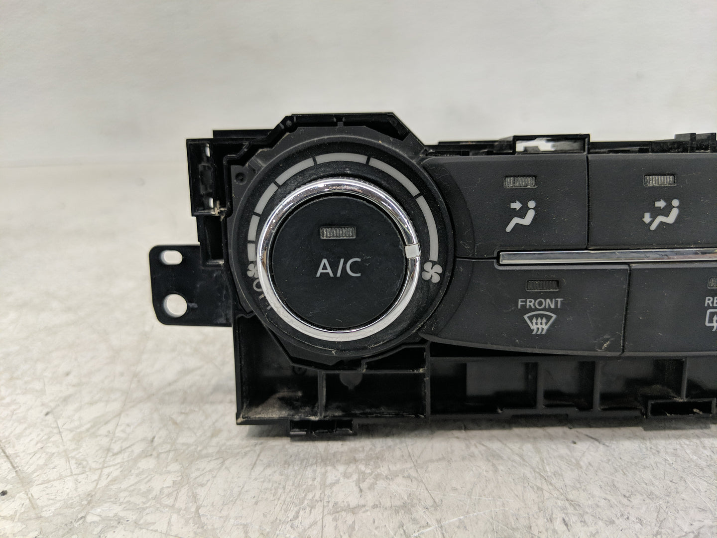 2017-2022 Nissan Rogue Climate Control Module Temperature AC/Heater Replacement P/N:275007FA0A Fits OEM Used Auto Parts - Oe