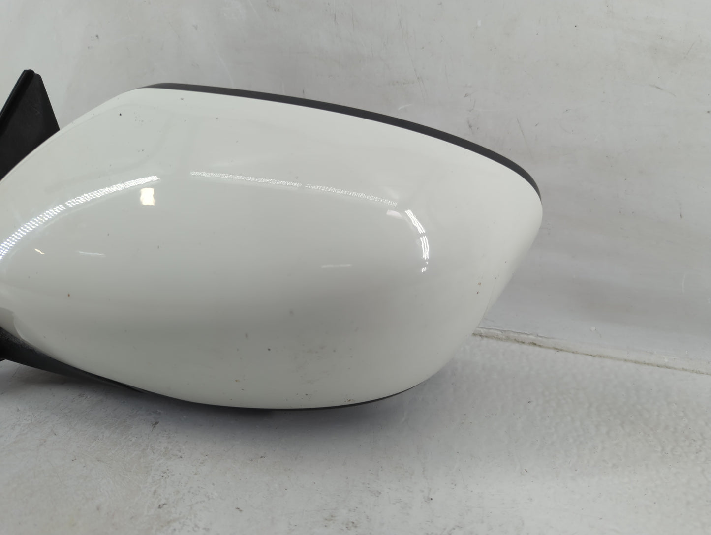 2016-2020 Nissan Rogue Driver Side View Mirror - Left Door Mirror OEM Used - Oemusedautoparts1.com