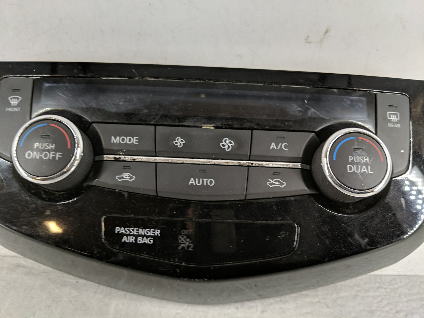 2017-2020 Nissan Rogue Climate Control Module Temperature AC/Heater Replacement P/N:27500 7FE0A Fits Fits 2017 2018 2019 202