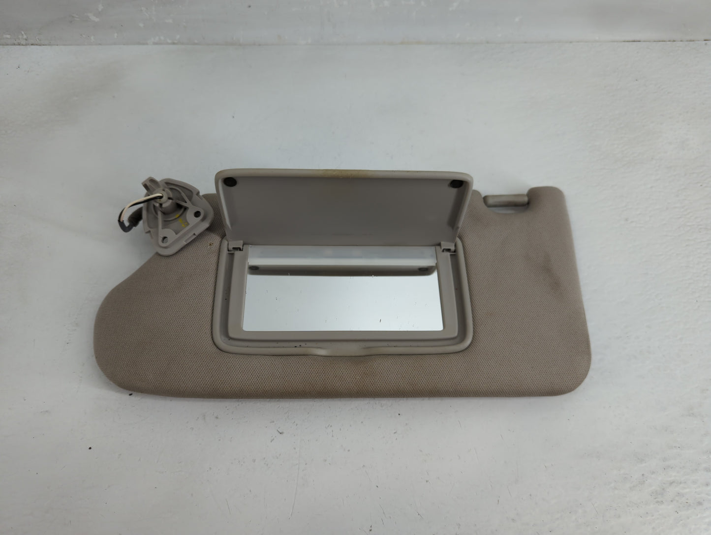 2017 Nissan Rogue Sun Visor Shade Replacement Driver Left Mirror Fits OEM Used Auto Parts - Oemusedautoparts1.com