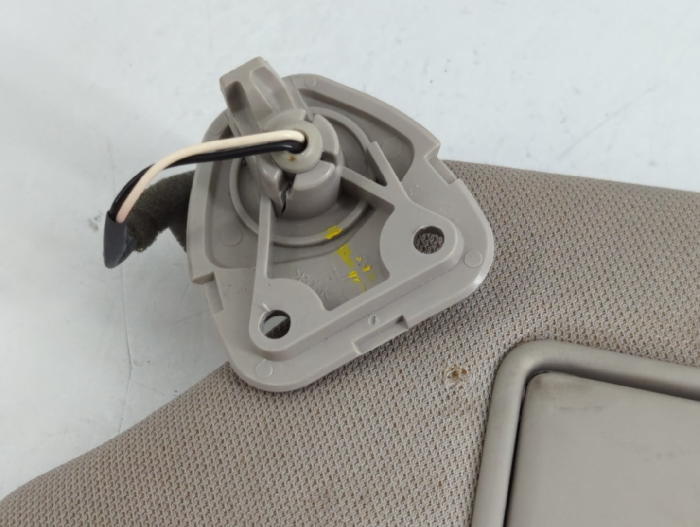 2017 Nissan Rogue Sun Visor Shade Replacement Driver Left Mirror Fits OEM Used Auto Parts - Oemusedautoparts1.com