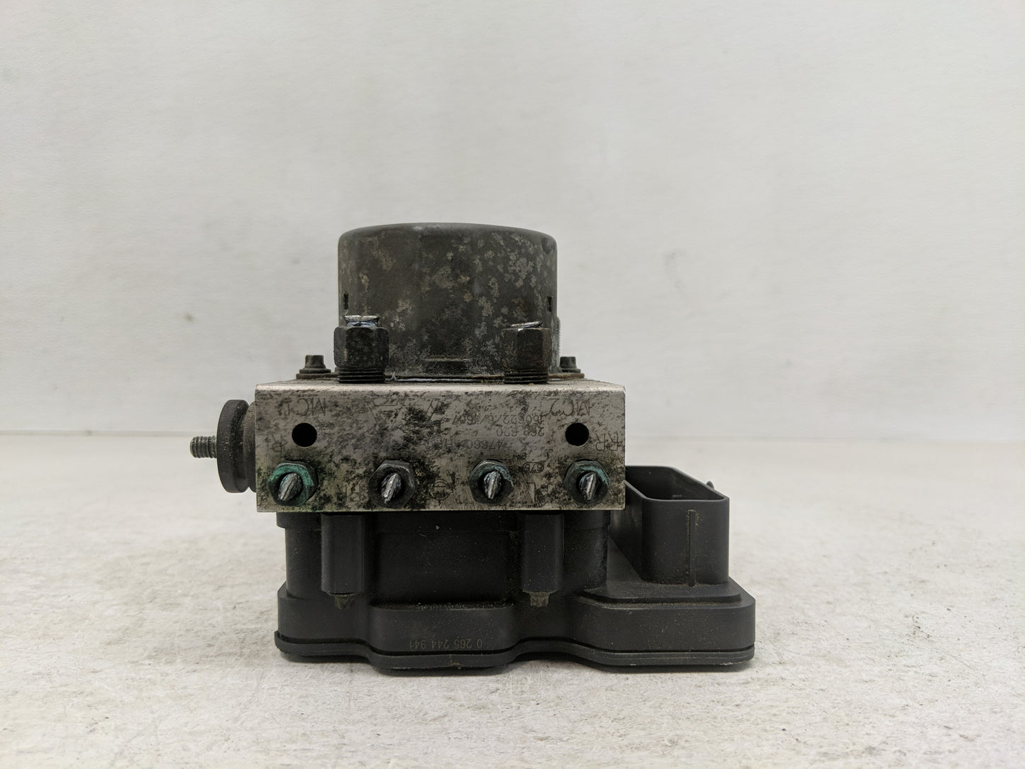 2015-2016 Nissan Rogue ABS Pump Control Module Replacement P/N:47660 5HL4A Fits Fits 2015 2016 OEM Used Auto Parts - Oemused