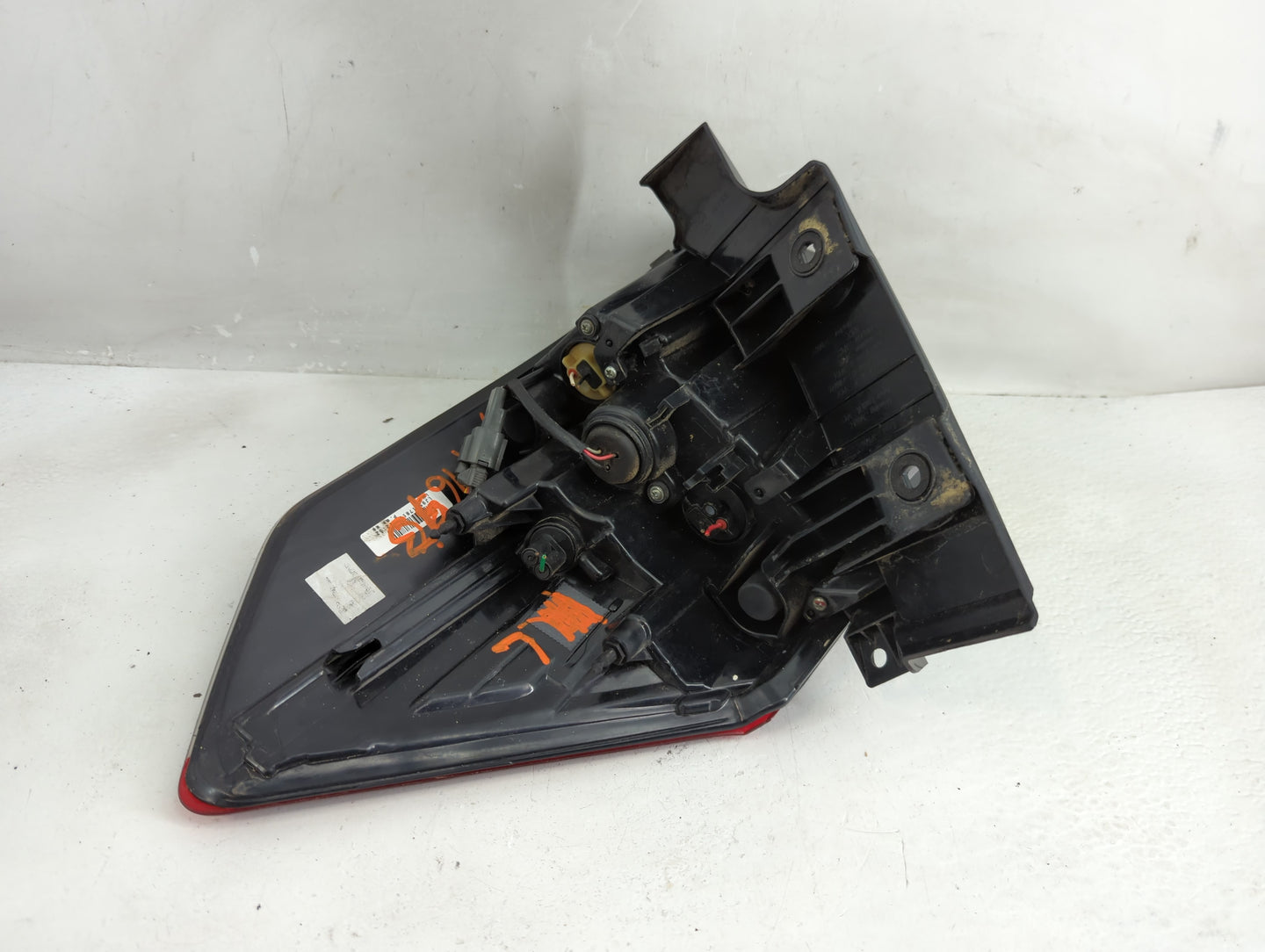 2017-2020 Nissan Rogue Tail Light Assembly Driver Left OEM Fits Fits 2017 2018 2019 2020 OEM Used Auto Parts - Oemusedautopa