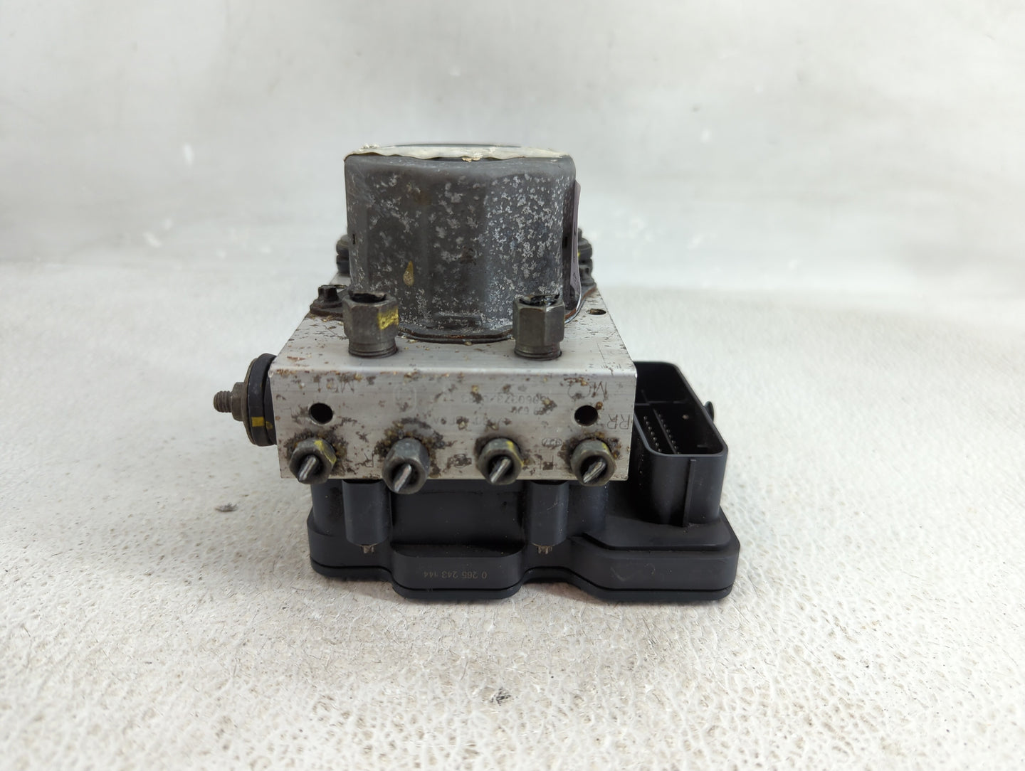 2017 Nissan Rogue ABS Pump Control Module Replacement P/N:47660 4BF0A Fits OEM Used Auto Parts - Oemusedautoparts1.com