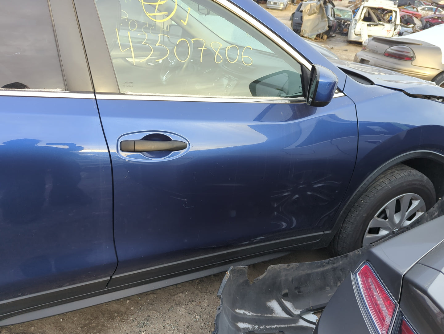 2014-2020 Nissan Rogue Passenger Front Door Oem 1279322 - Oemusedautoparts1.com