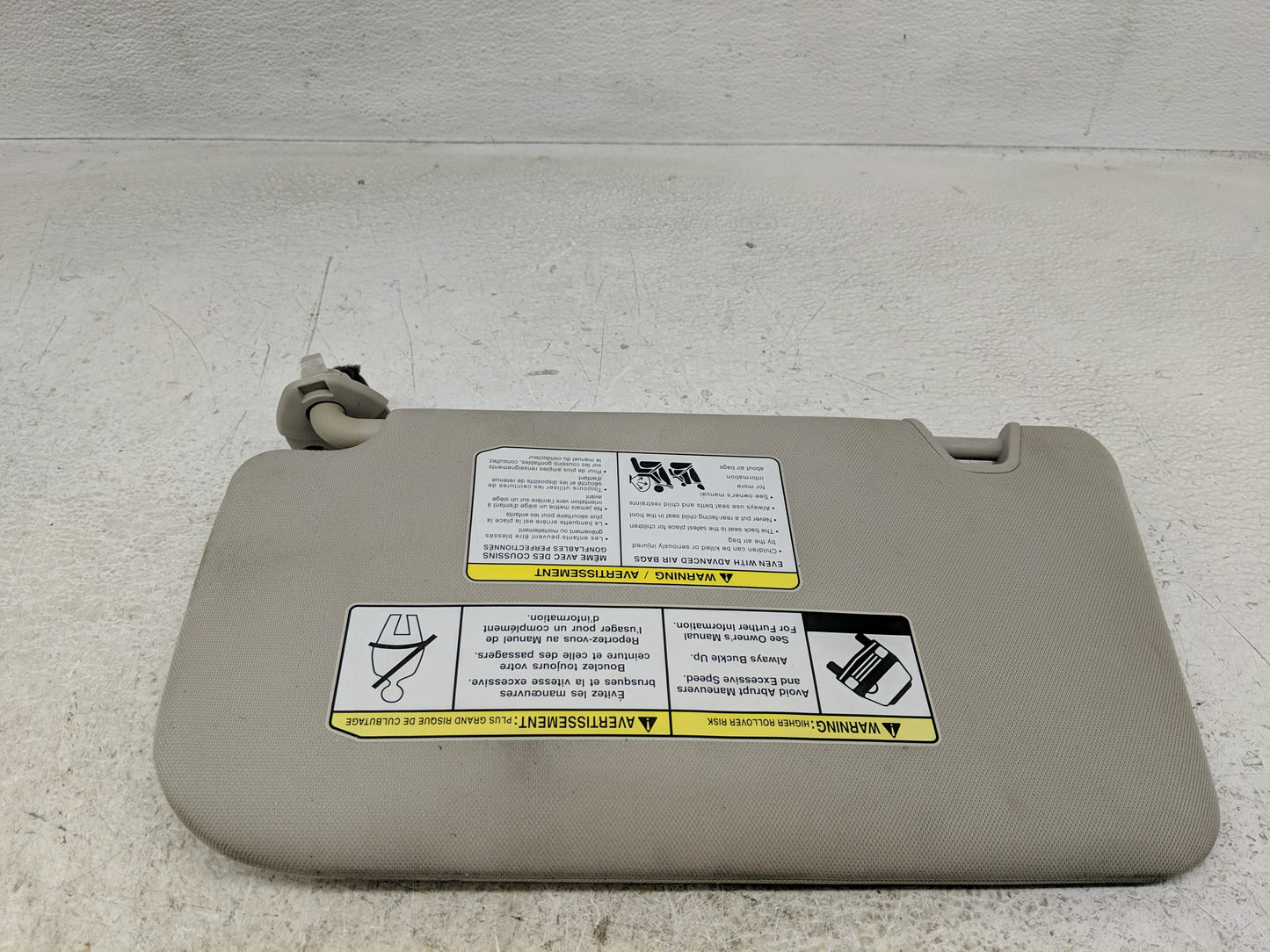 2014-2017 Nissan Rogue Sun Visor Shade Replacement Passenger Right Mirror Fits Fits 2014 2015 2016 2017 OEM Used Auto Parts 
