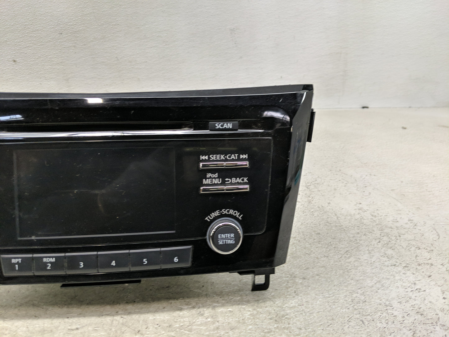 2017 Nissan Rogue Radio AM FM Cd Player Receiver Replacement P/N:28185 6FL0A Fits OEM Used Auto Parts - Oemusedautoparts1.co
