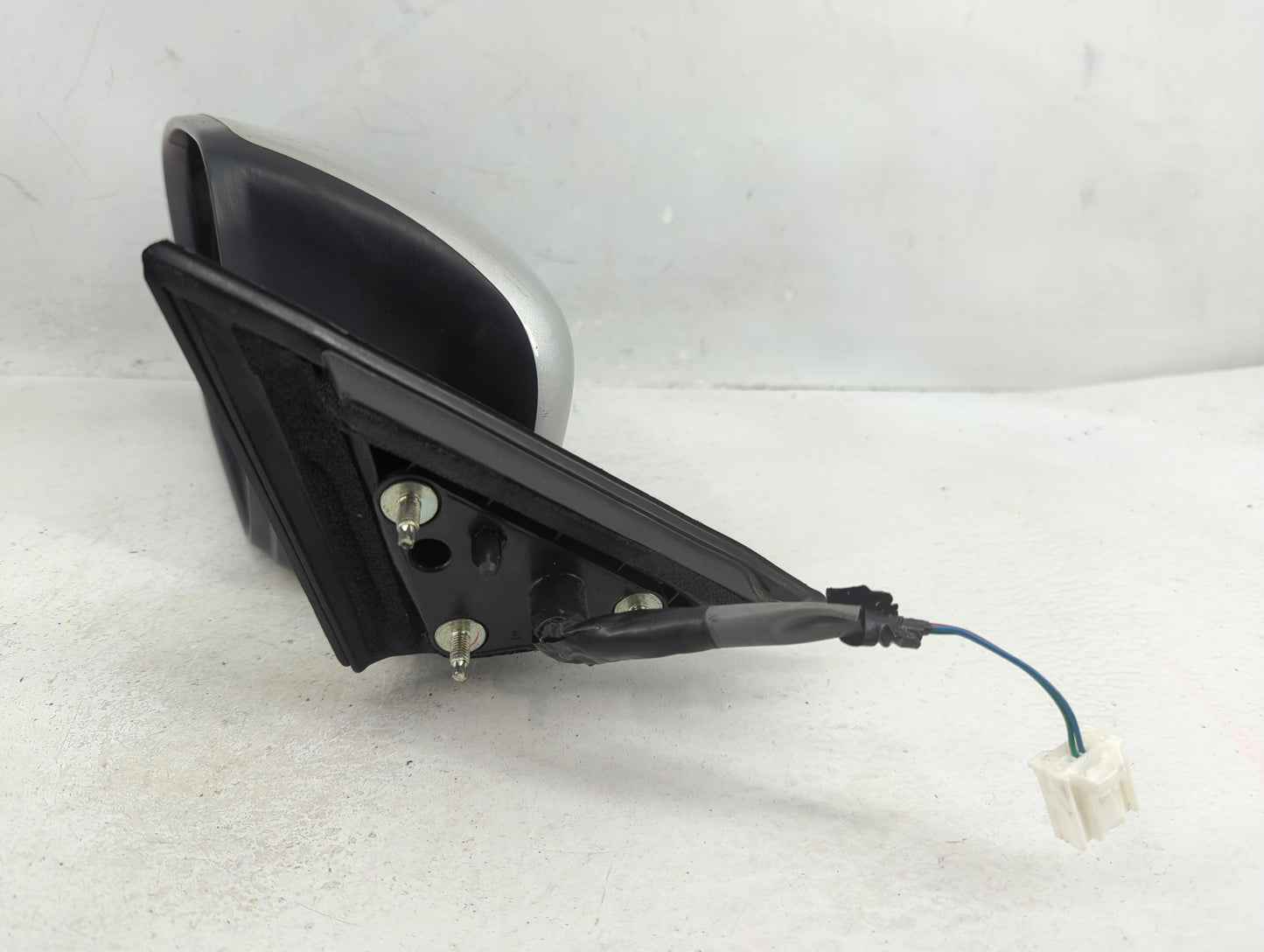 2016-2017 Nissan Rogue Driver Side View Mirror - Left Door Mirror OEM Used - Oemusedautoparts1.com