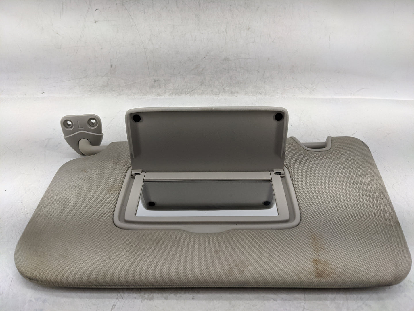 2017 Nissan Rogue Sun Visor Shade Replacement Driver Left Mirror Fits OEM Used Auto Parts - Oemusedautoparts1.com