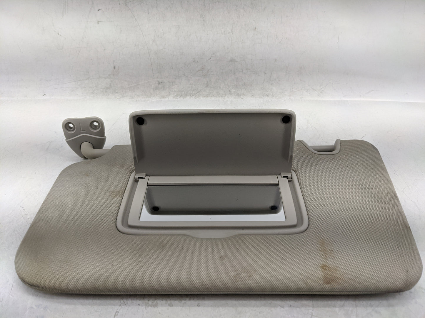 2017 Nissan Rogue Sun Visor Shade Replacement Driver Left Mirror Fits OEM Used Auto Parts - Oemusedautoparts1.com