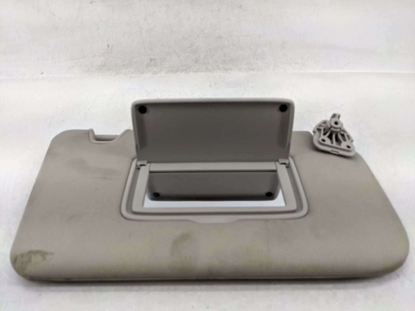 2017 Nissan Rogue Sun Visor Shade Replacement Passenger Right Mirror Fits OEM Used Auto Parts - Oemusedautoparts1.com