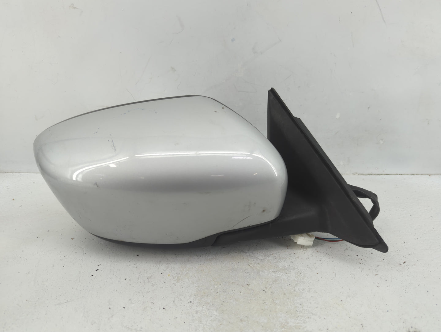 2016-2017 Nissan Rogue Passenger Side View Mirror - Right Door Mirror OEM Used - Oemusedautoparts1.com