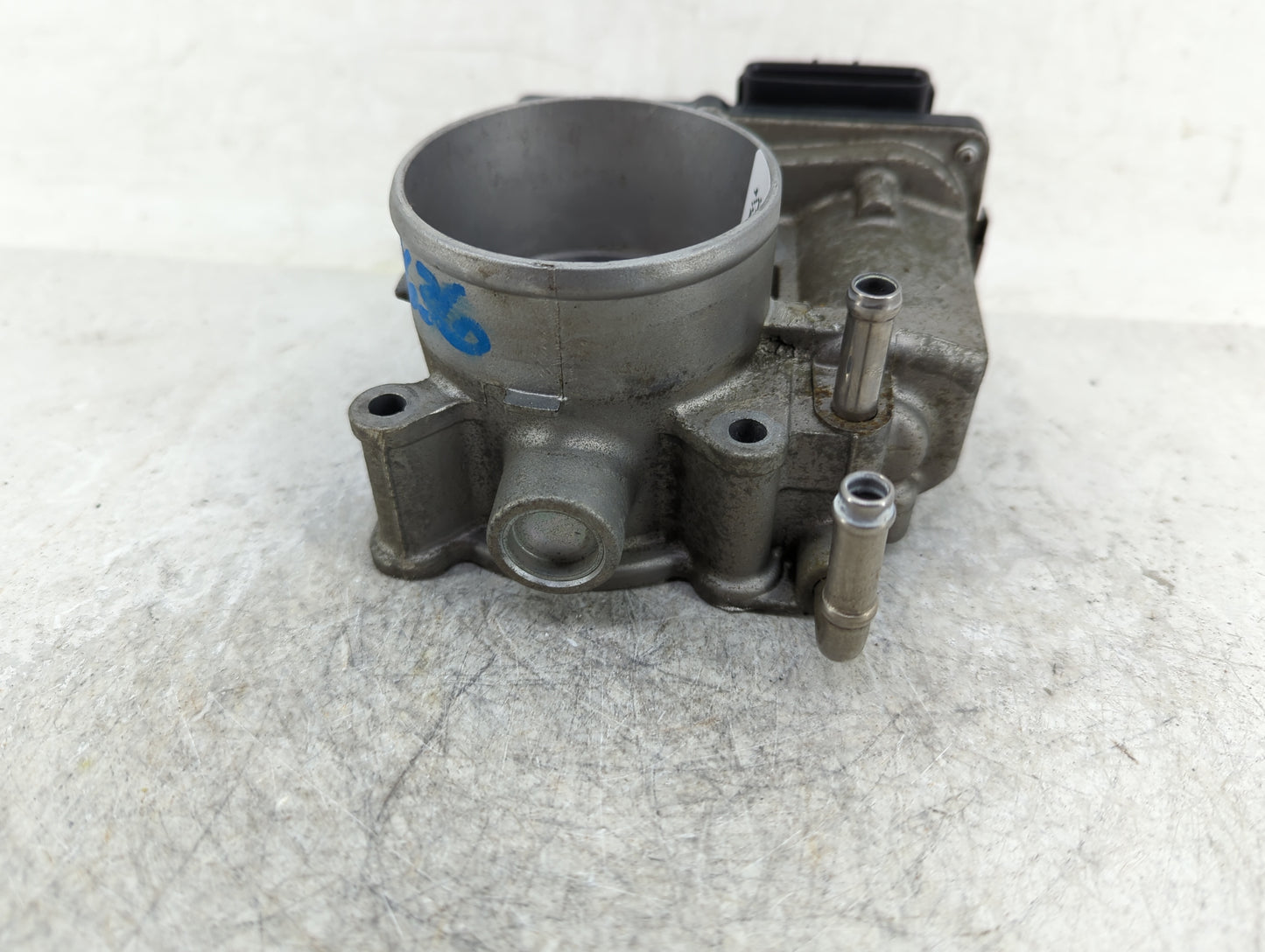 2014-2020 Nissan Rogue Throttle Body Fits Fits 2013 2014 2015 2016 2017 2018 2019 2020 OEM Used Auto Parts - Oemusedautopart