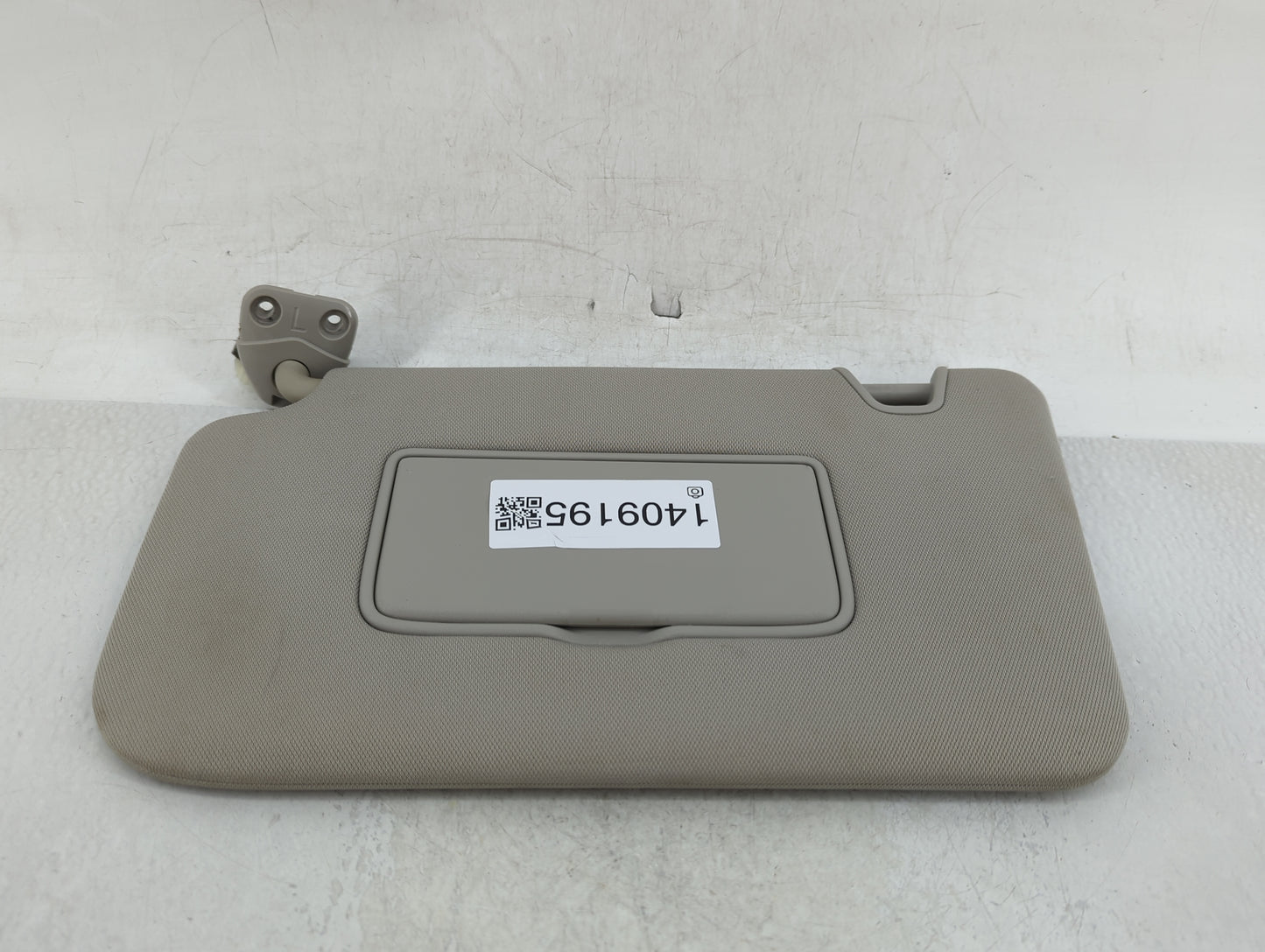 2014-2017 Nissan Rogue Sun Visor Shade Replacement Driver Left Mirror Fits Fits 2014 2015 2016 2017 OEM Used Auto Parts - Oe