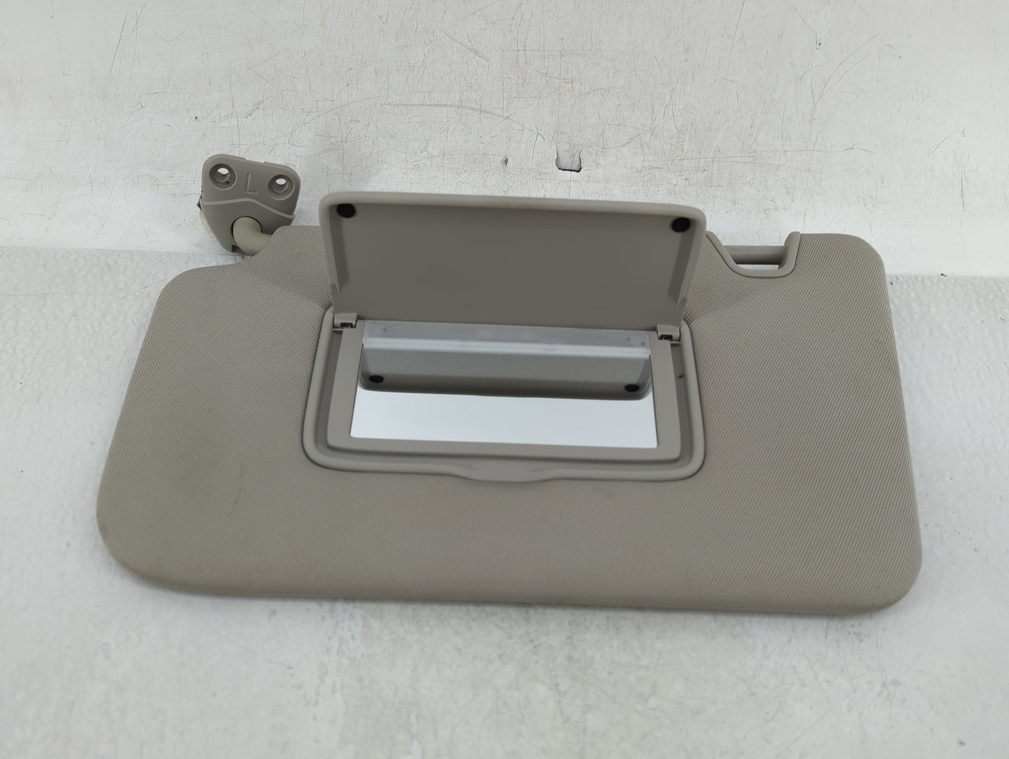 2014-2017 Nissan Rogue Sun Visor Shade Replacement Driver Left Mirror Fits Fits 2014 2015 2016 2017 OEM Used Auto Parts - Oe