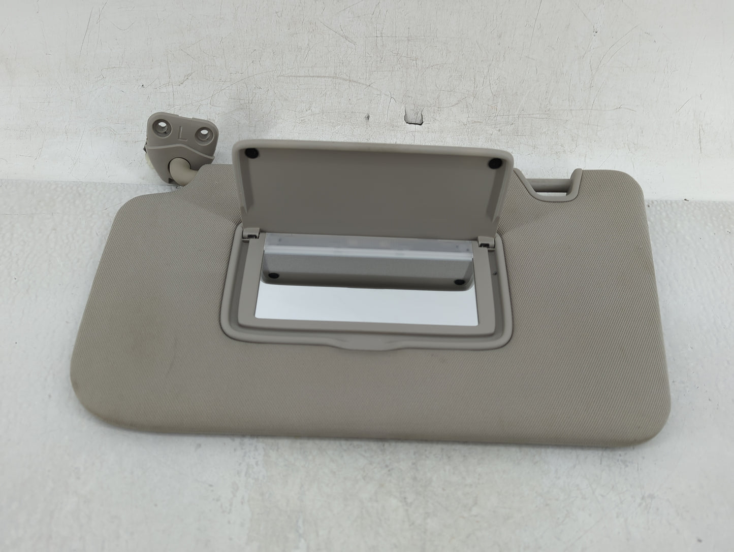 2014-2017 Nissan Rogue Sun Visor Shade Replacement Driver Left Mirror Fits Fits 2014 2015 2016 2017 OEM Used Auto Parts - Oe