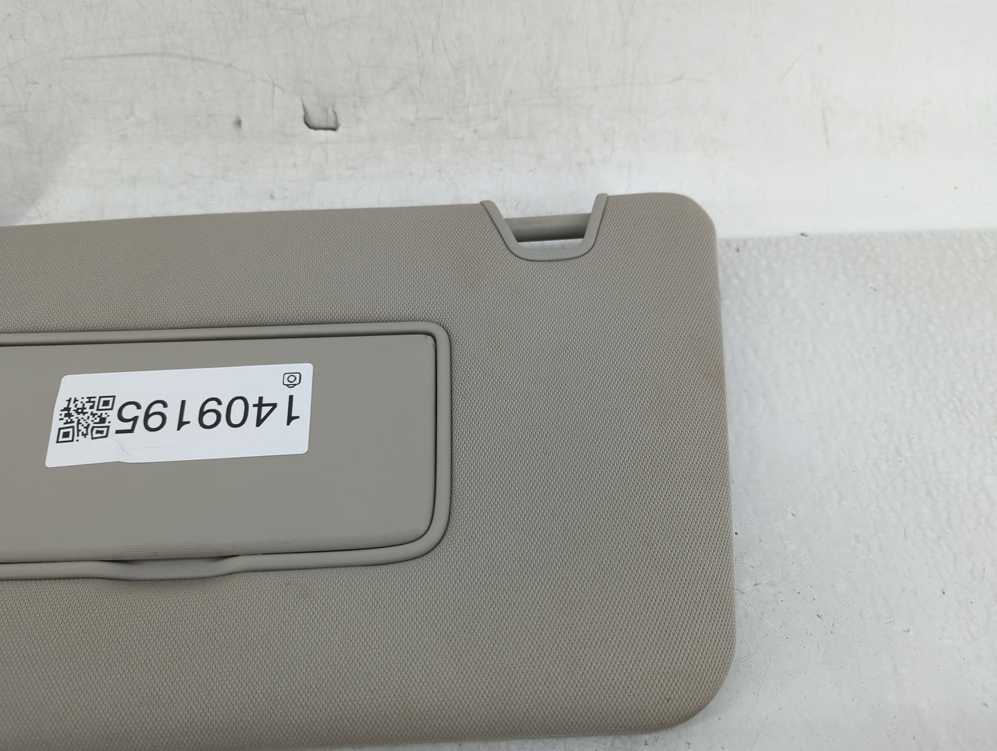 2014-2017 Nissan Rogue Sun Visor Shade Replacement Driver Left Mirror Fits Fits 2014 2015 2016 2017 OEM Used Auto Parts - Oe
