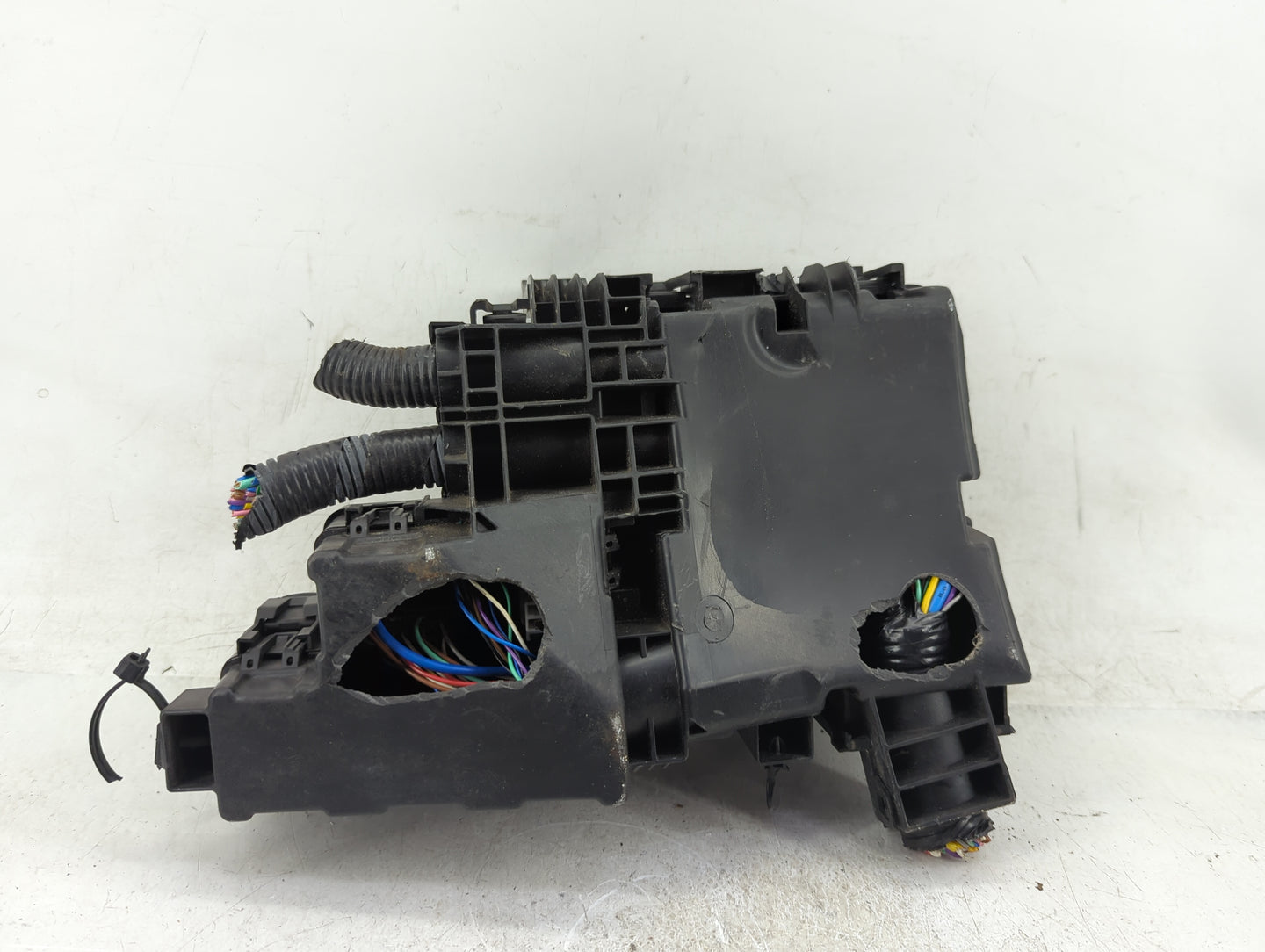 2017-2019 Nissan Rogue Fusebox Fuse Box Panel Relay Module P/N:284B7 5NA0B Fits Fits 2017 2018 2019 OEM Used Auto Parts - Oe