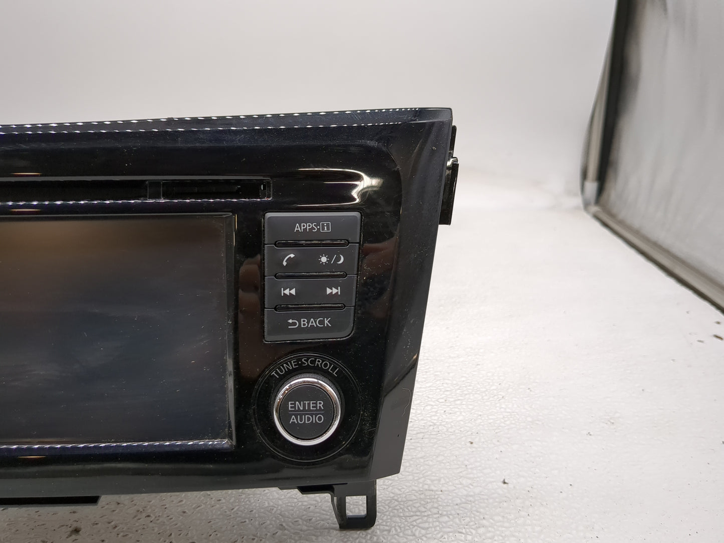 2017 Nissan Rogue Radio AM FM Cd Player Receiver Replacement P/N:259156FL1A Fits OEM Used Auto Parts - Oemusedautoparts1.com