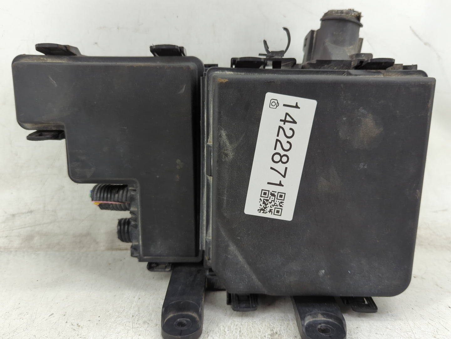 2017-2020 Nissan Rogue Fusebox Fuse Box Panel Relay Module P/N:284B7 5NA0B Fits Fits 2017 2018 2019 2020 OEM Used Auto Parts