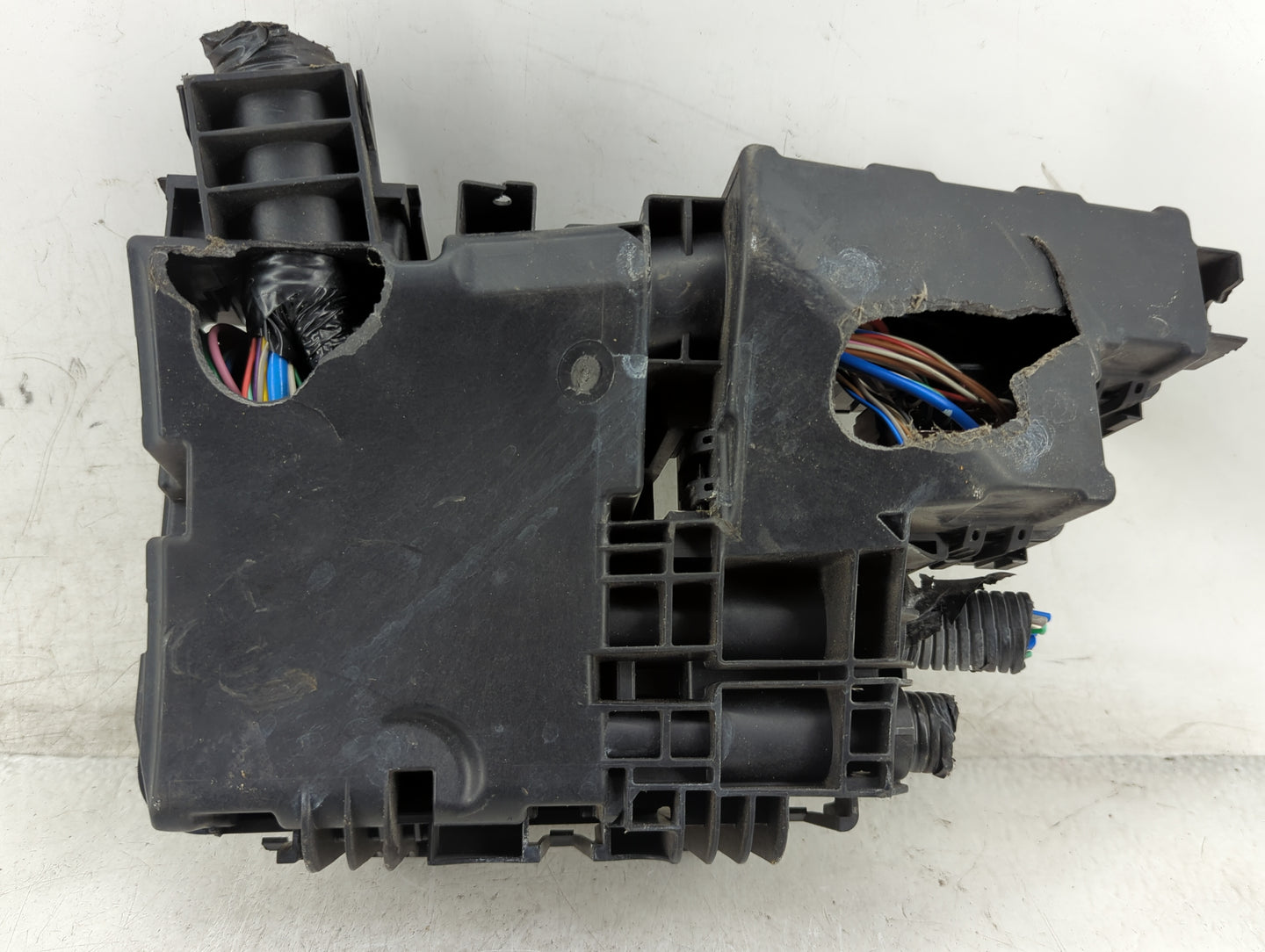 2017-2020 Nissan Rogue Fusebox Fuse Box Panel Relay Module P/N:284B7 5NA0B Fits Fits 2017 2018 2019 2020 OEM Used Auto Parts