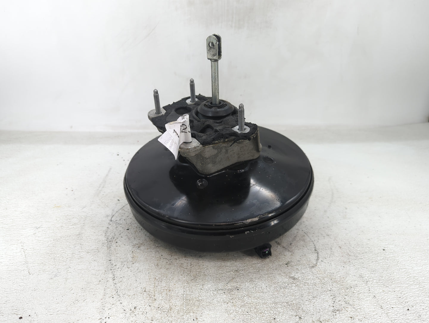2015-2020 Nissan Rogue Power Brake Booster Oem - Oemusedautoparts1.com