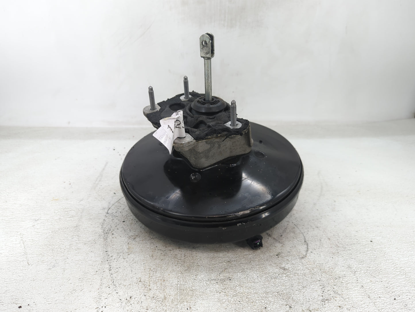 2015-2020 Nissan Rogue Power Brake Booster Oem - Oemusedautoparts1.com