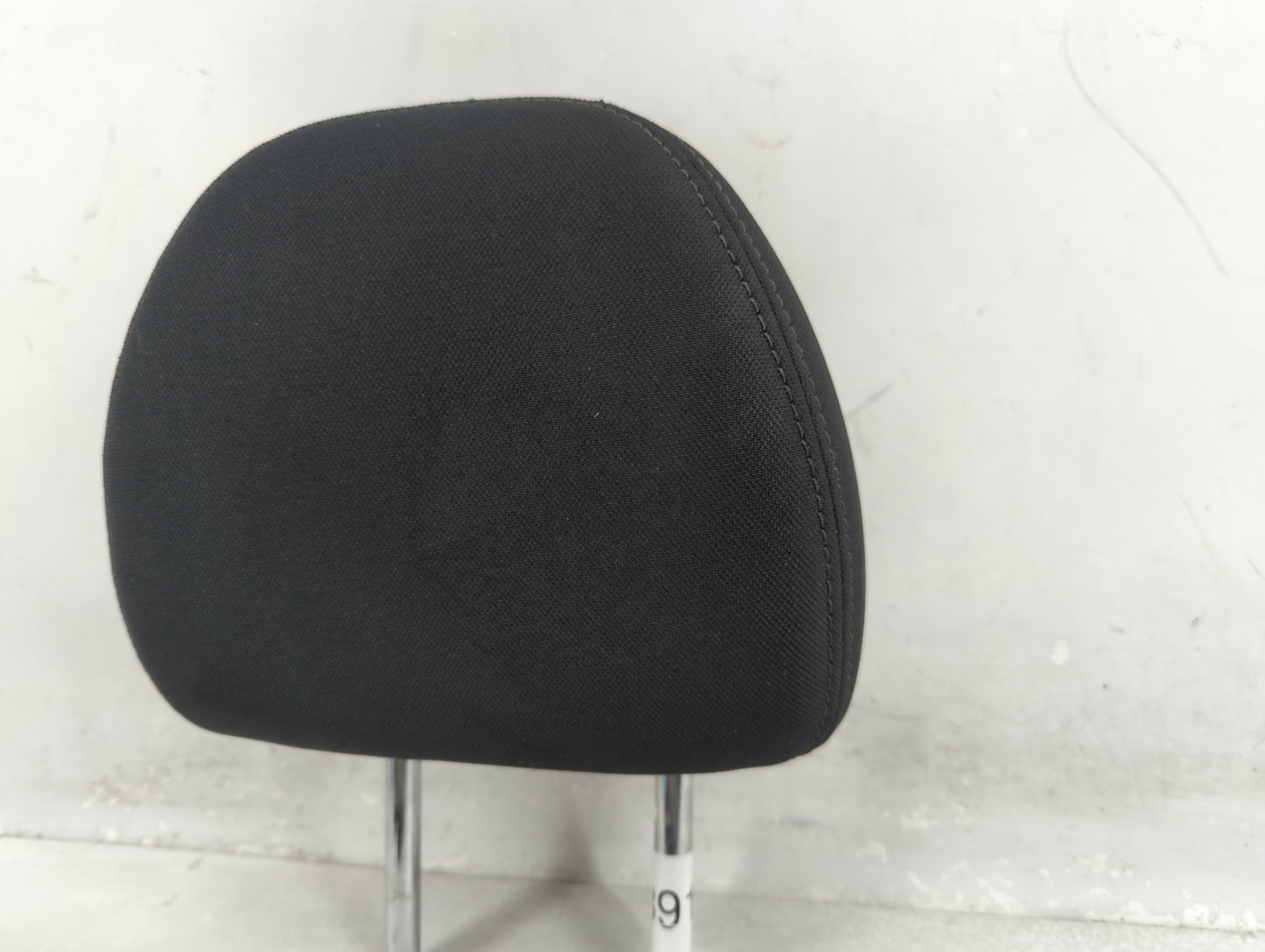 2017-2020 Nissan Rogue Headrest Head Rest Front Driver Passenger Seat Fits Fits 2017 2018 2019 2020 OEM Used Auto Parts - Oe