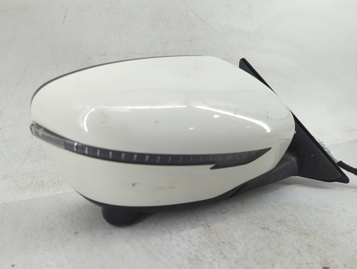 2017-2020 Nissan Rogue Passenger Side View Mirror - Right Door Mirror OEM Used - Oemusedautoparts1.com