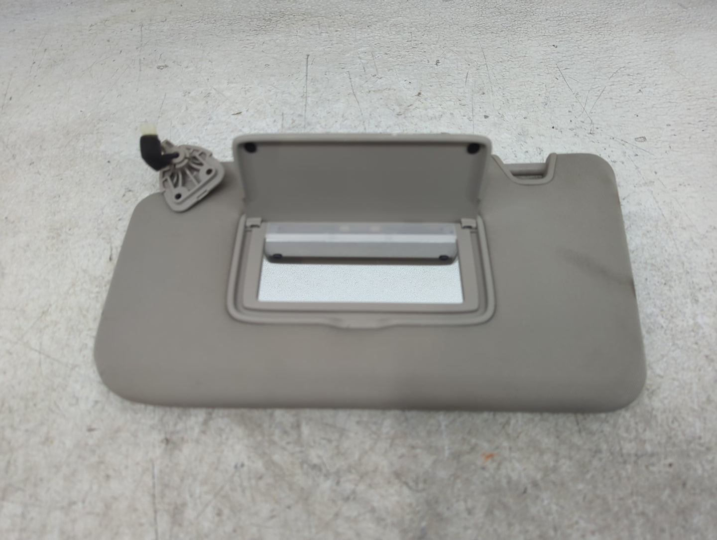 2014-2017 Nissan Rogue Sun Visor Shade Replacement Driver Left Mirror Fits Fits 2014 2015 2016 2017 OEM Used Auto Parts - Oe