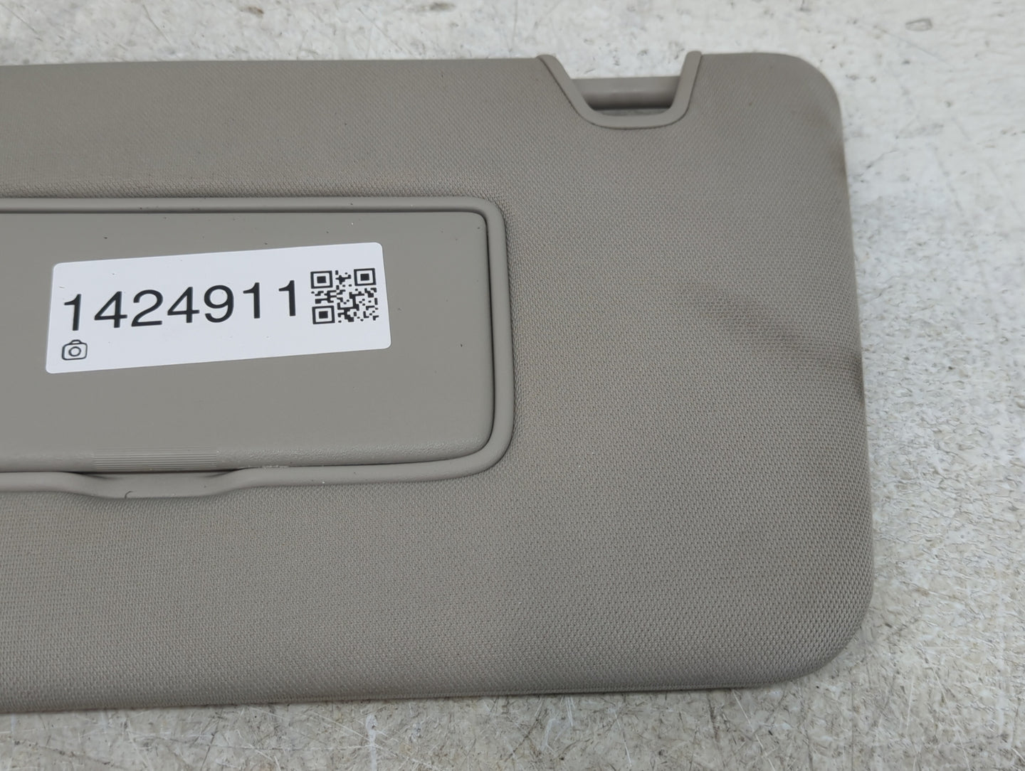 2014-2017 Nissan Rogue Sun Visor Shade Replacement Driver Left Mirror Fits Fits 2014 2015 2016 2017 OEM Used Auto Parts - Oe