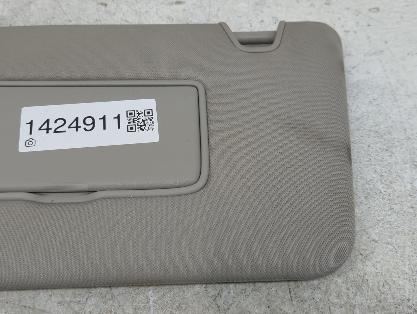 2014-2017 Nissan Rogue Sun Visor Shade Replacement Driver Left Mirror Fits Fits 2014 2015 2016 2017 OEM Used Auto Parts - Oe