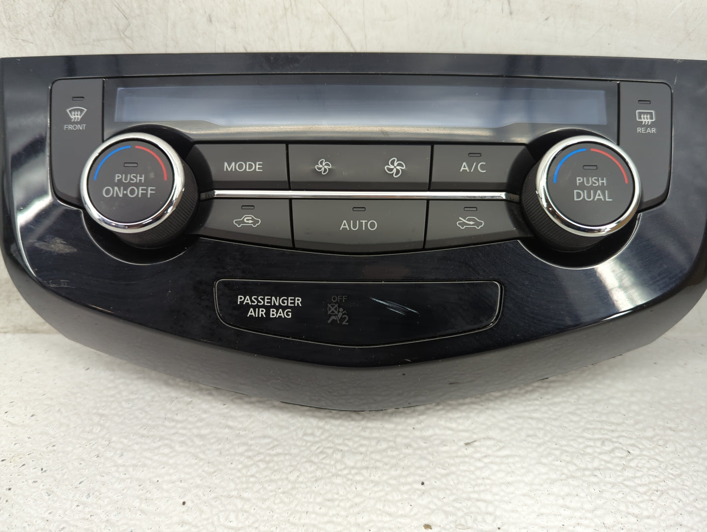 2017-2020 Nissan Rogue Climate Control Module Temperature AC/Heater Replacement Fits Fits 2017 2018 2019 2020 OEM Used Auto 