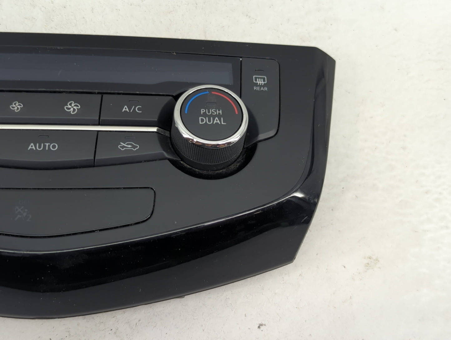 2017-2020 Nissan Rogue Climate Control Module Temperature AC/Heater Replacement P/N:275007FE0A T32163BA Fits OEM Used Auto P