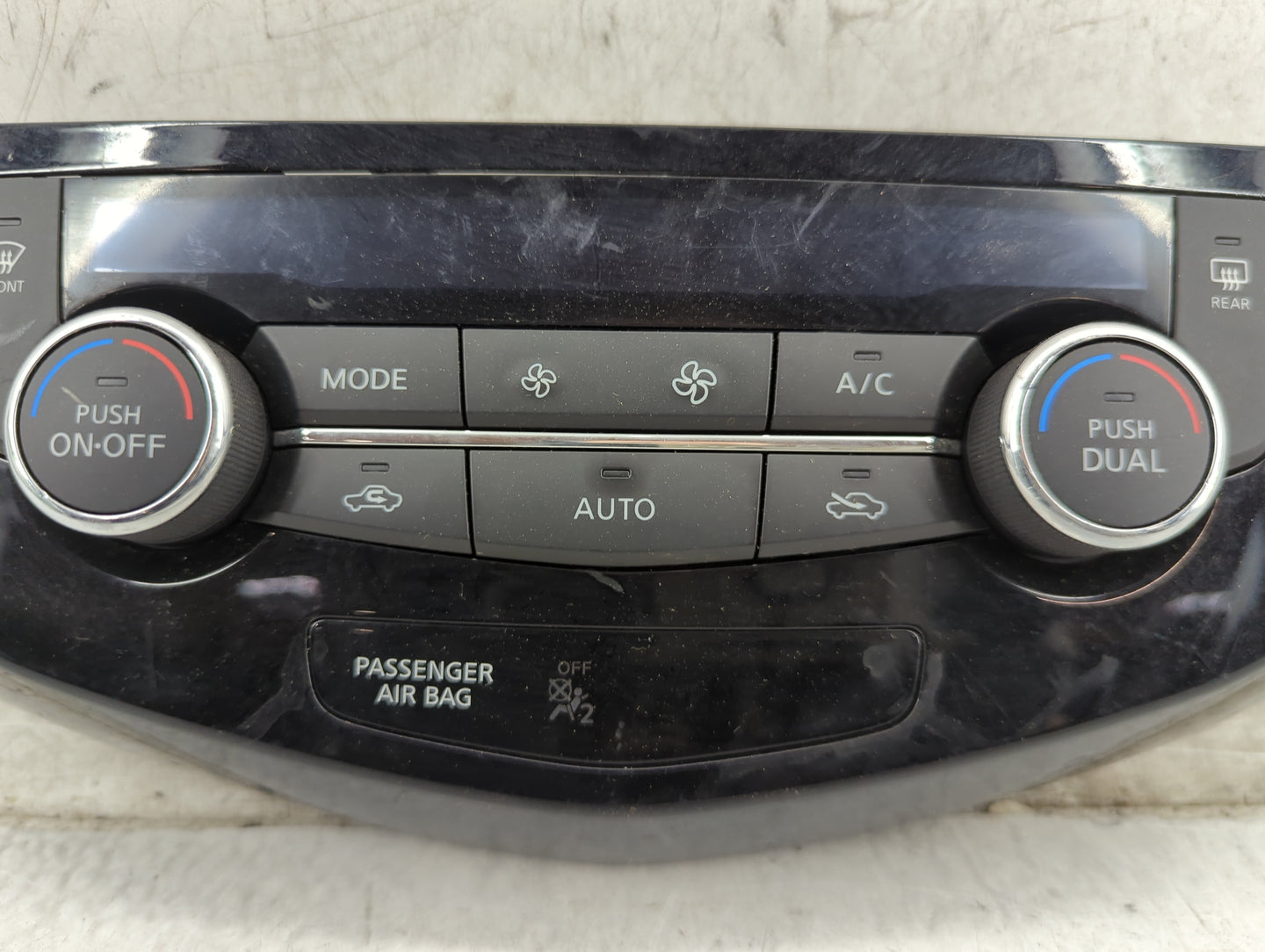 2017-2020 Nissan Rogue Climate Control Module Temperature AC/Heater Replacement P/N:8075T68224B Fits Fits 2017 2018 2019 202