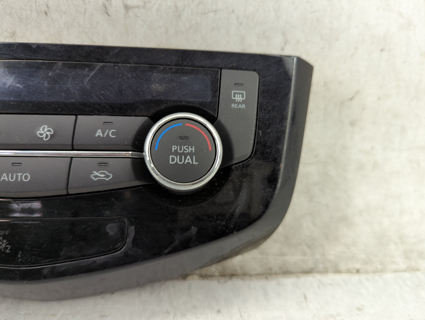 2017-2020 Nissan Rogue Climate Control Module Temperature AC/Heater Replacement P/N:8075T68224B Fits Fits 2017 2018 2019 202