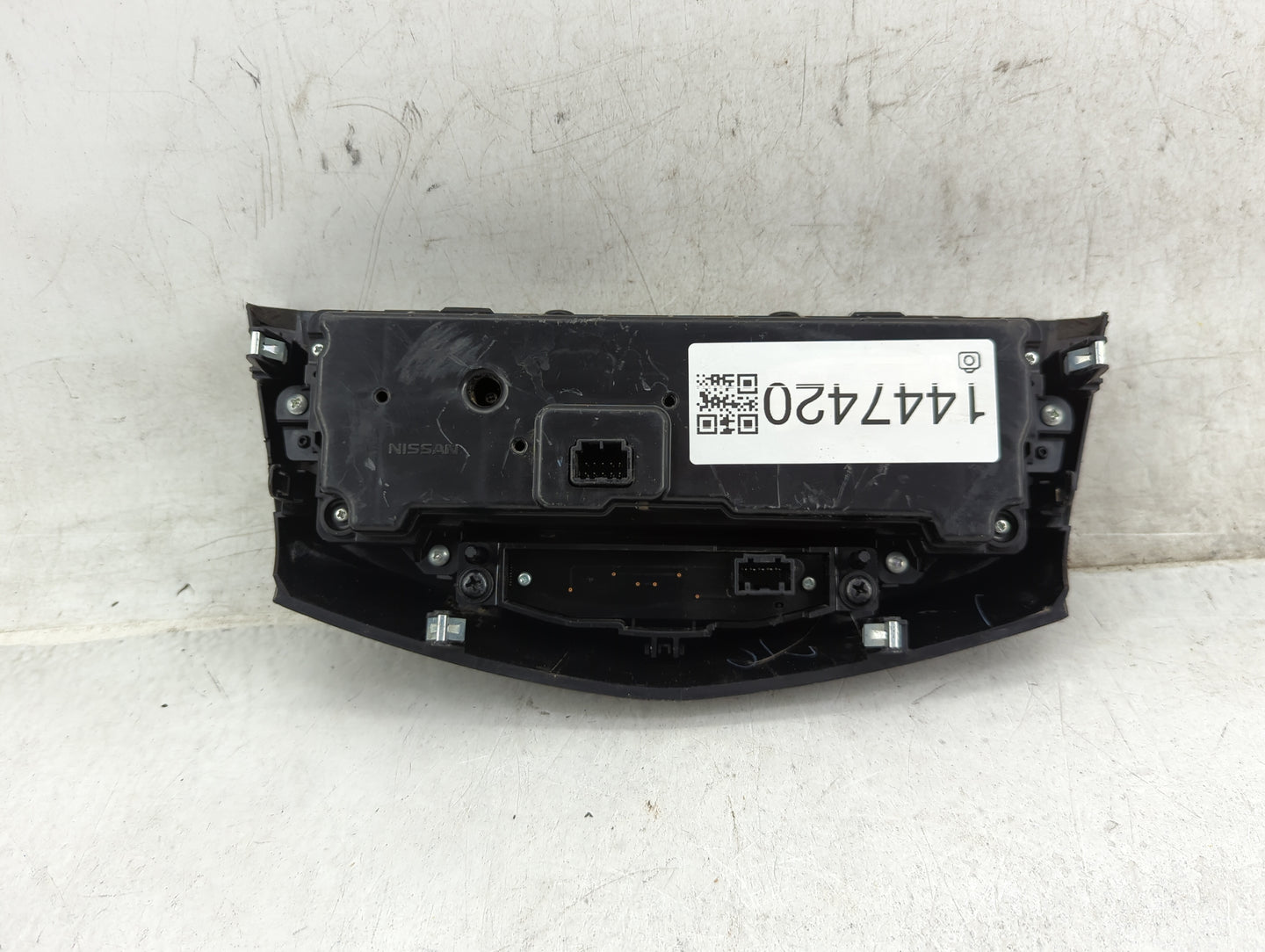 2017-2020 Nissan Rogue Climate Control Module Temperature AC/Heater Replacement P/N:8075T68224B Fits Fits 2017 2018 2019 202