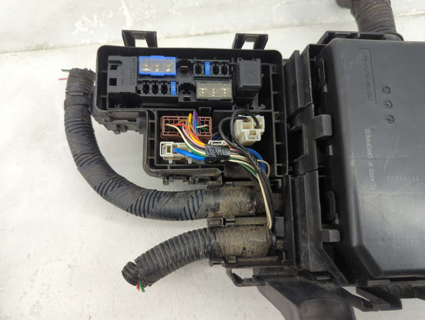 2017-2020 Nissan Rogue Fusebox Fuse Box Panel Relay Module Fits Fits 2017 2018 2019 2020 OEM Used Auto Parts - Oemusedautopa
