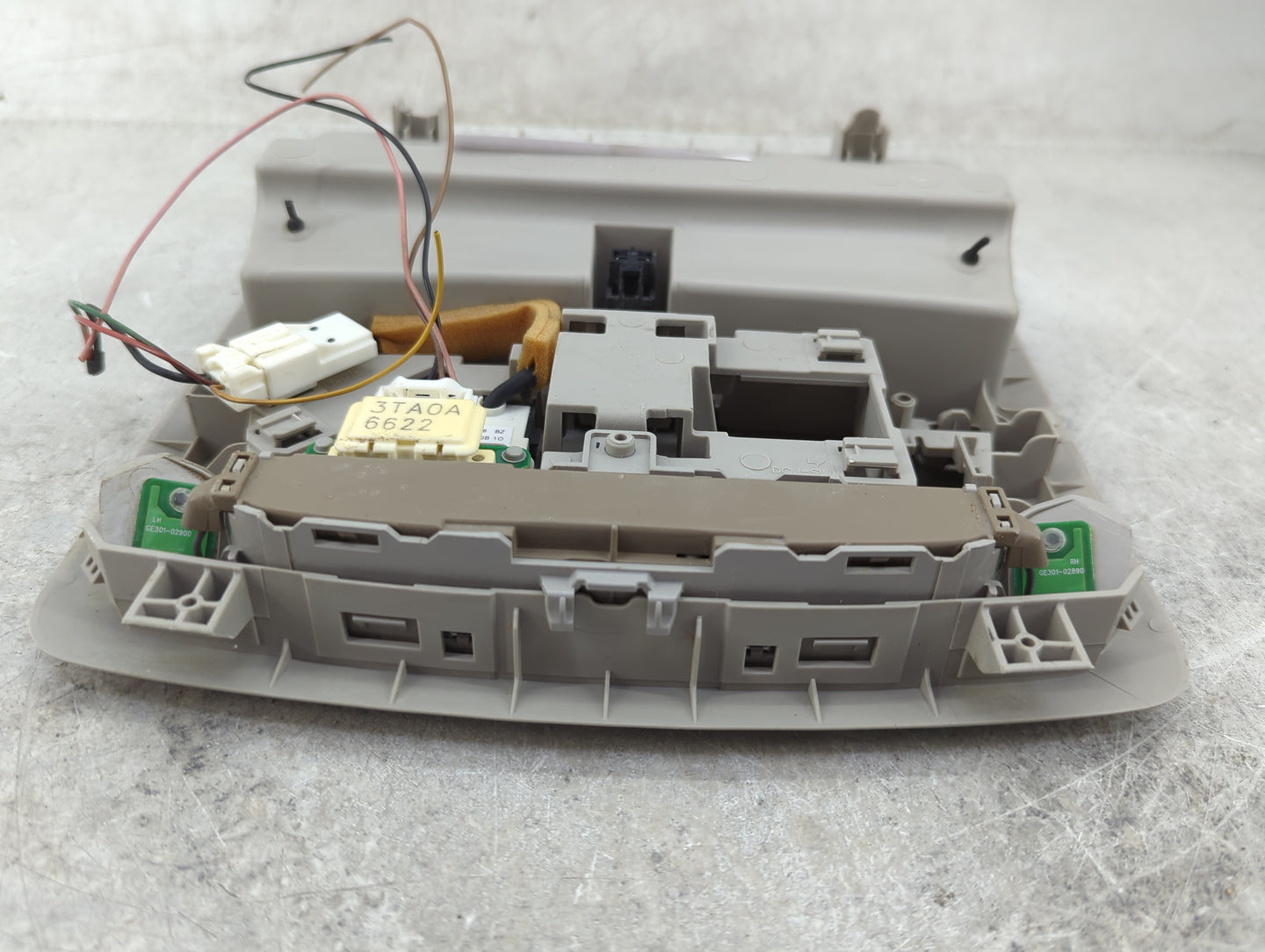 2017 Nissan Rogue Overhead Roof Console - Oemusedautoparts1.com